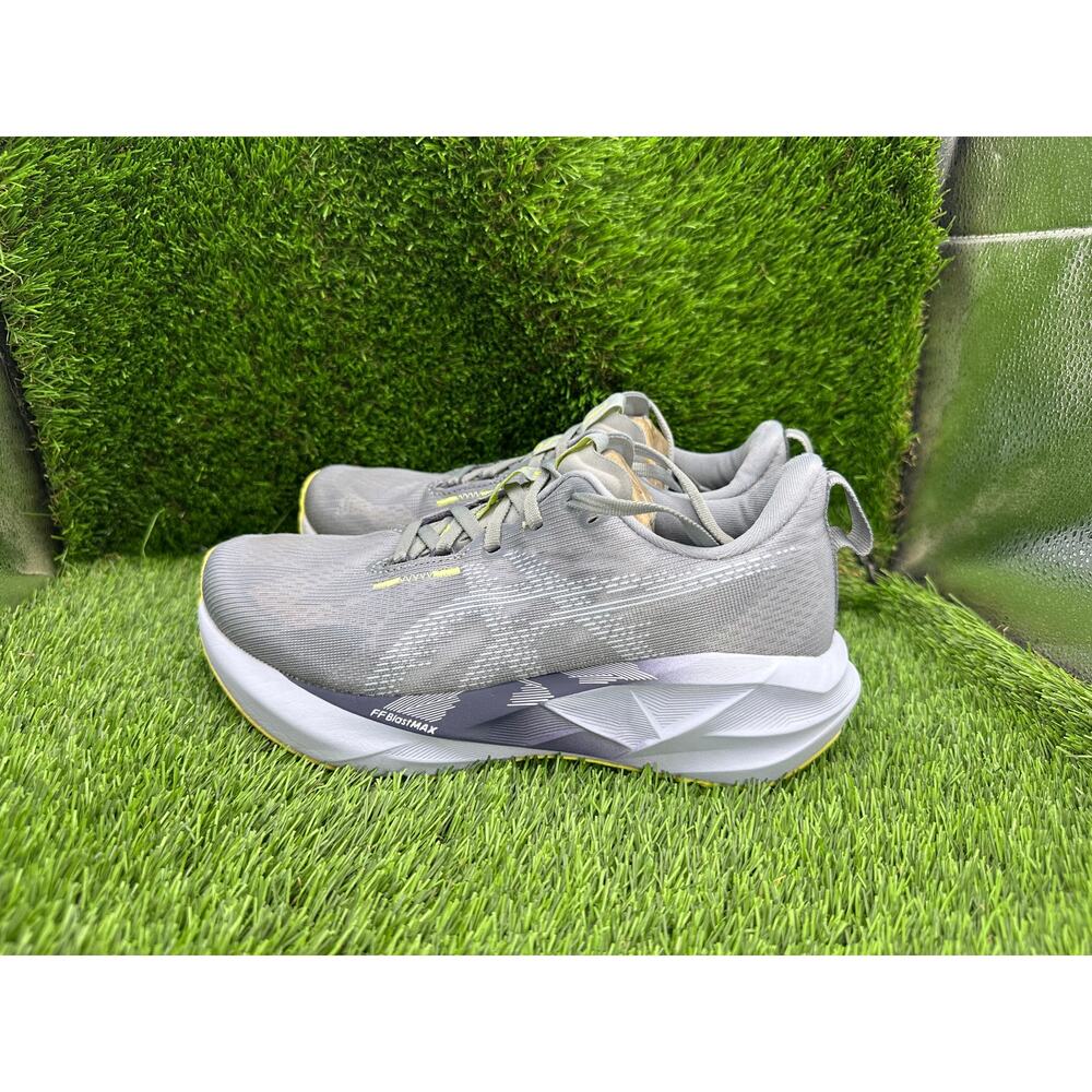Asics Novablast 5 1012B765 Athletic Sneaker Women's 7 Gray Jacquard Running Gym - Picture 3 of 14